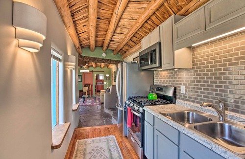 Taos Cabaña | Pet-friendly Taos House w/ Patio & Hammock!