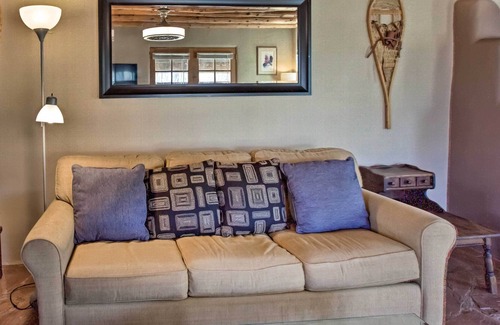 Taos Cabaña | Pet-Friendly Taos House w/ Patio & Hammock!