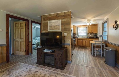 Kitty Hawk Cabaña | Pet friendly ~ TheWrightCottage