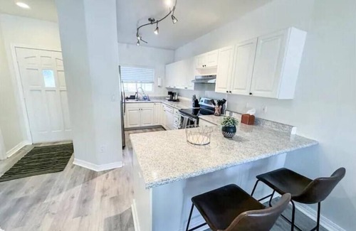 Ewa Casa | Pet Friendly Townhome--Fully fenced private yard