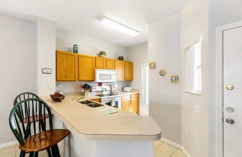 Lake Berkley Casa | Pet friendly townhome near all attractions