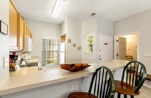 Lake Berkley Casa | Pet friendly townhome near all attractions