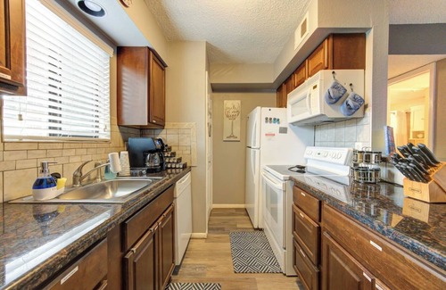 Walden on Lake Conroe Condominio | Pet Friendly | Trails, Pickleball & Water Rentals