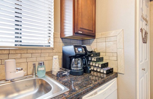 Walden on Lake Conroe Condominio | Pet Friendly | Trails, Pickleball & Water Rentals
