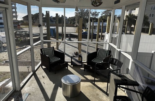 Atlantic Beach Casa | Pet-friendly bungalow w/firepit, steps from the beach, central location in NMB!