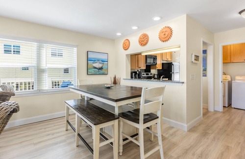 Inlet Beach Casa | Pet Friendly 2 Bedroom Townhome in Inlet Beach, Gulf Views, 2 King Beds!