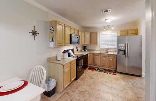 Open Sands Casa | Pet Friendly Near Emerald Beach Short walk to Beach Free Golf Every Day!