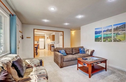 Tahoe Paradise Cabina | Pet Friendly Family Cabin