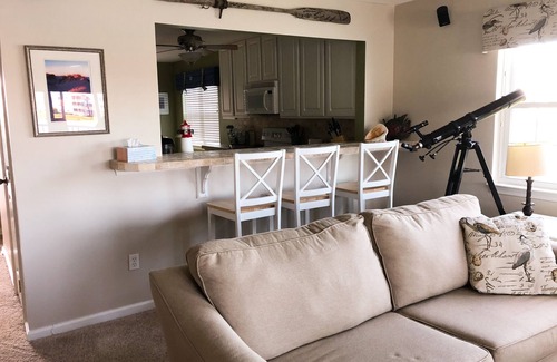 Ocean View Condominio | ** Se admiten mascotas, impresionantes vistas al agua Bethany Bay - Capacidad para 6