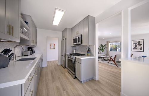 West Mesa Casa | Pet & Kid-Friendly Beach Retreat Near Town +EVC , Fire Pit , Beach & Baby Gear!