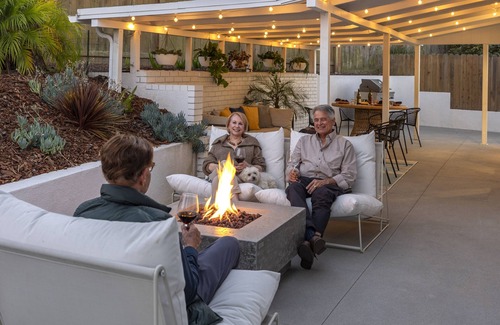 West Mesa Casa | Pet & Kid-Friendly Beach Retreat Near Town +EVC , Fire Pit , Beach & Baby Gear!