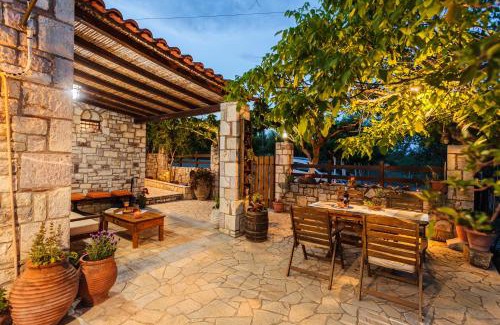 Messini Casa | Petalidi Olive Garden Stone House near the beach