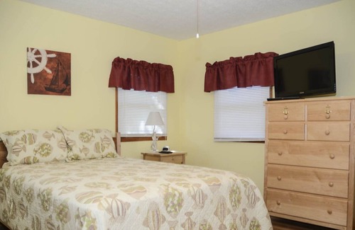 Seneca Falls Casa | "Pete's Paradise: Charming Cayuga Lake Cottage"