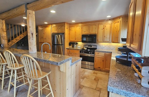 West Meadows Cabina | Pete's Place Kirkwood Mountain View Cabin - Flying Wedge South