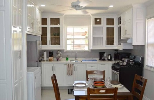 Braggs Hill Casa | Lovely Townhouse with Pool 74B