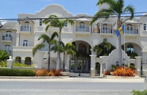 Braggs Hill Casa | Lovely Townhouse with Pool 74B