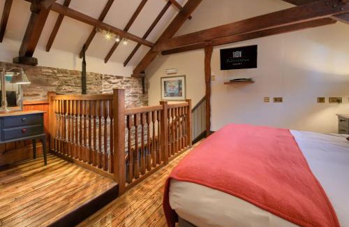 Llanhamlach Casa | Peterstone Court Country House Restaurant & Spa