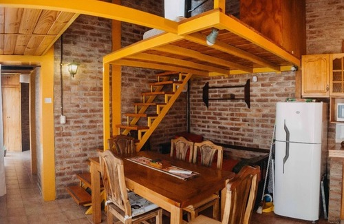 Maipu Casa | PetFriendly Loft in Maipú near wineries and vineyards, with garden and parking space.