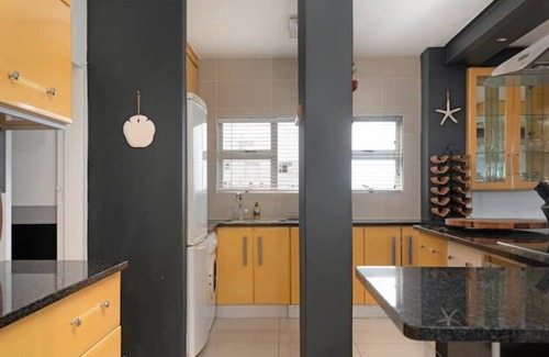 Umdloti Condominio | Petfriendly, Umdloti Beachfront Escape Inverter