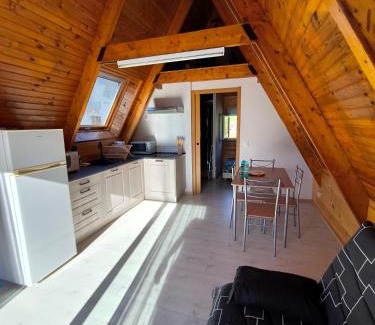 Oust Chalet De Esquí | Petit chalet avec terrasse