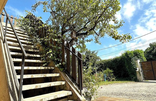 Ventenac Cabaña | Petit Coin de Verdure au Cœur D'un Petit Village Ariégeois