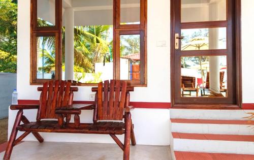 Kuzhuppilly Hotel | Petit Elephant