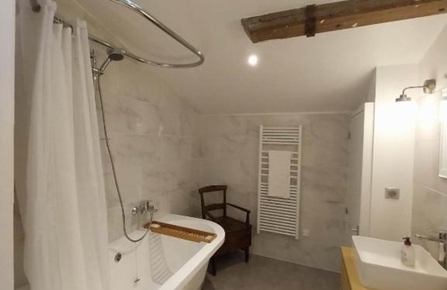 Blasimon Casa | Petit Est Eco Cottage