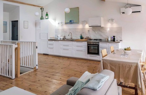 Blasimon Cabaña | Petit Est Eco Cottage in large private garden near Saint-Émilion