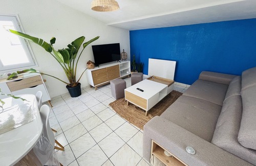 Asnieres-la-Giraud Casa | Petit Maison du Loubat Avec Jardin