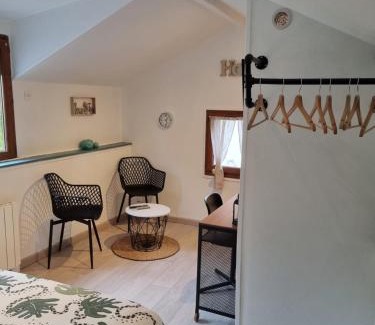 Moulineaux Apartamento | Petit maison villageoise