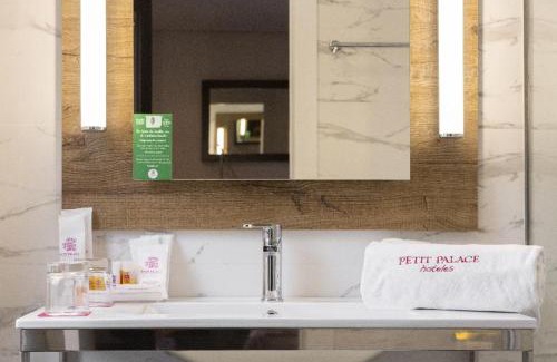 Bilbao Old Town Hotel | Petit Palace Arana Bilbao