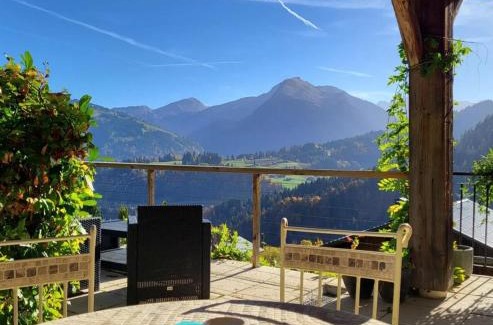 La Cote-d'Arbroz Casa | 'Petite Ferme Les Bouts' Apartment, sleeps 6, Nr Morzine