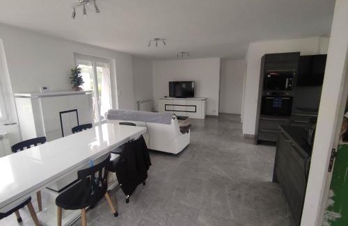 Bellerive-sur-Allier Apartamento | Petite maison de 70m2 très calme
