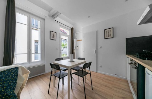 Quartier de France Casa | Petite maison au calme et proche des parcs