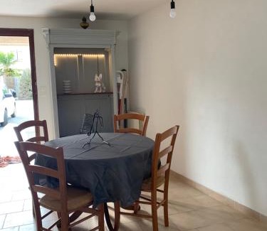 Betous Casa | Petite maison dans un village du Gers