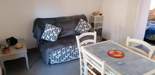 Forcalqueiret Casa | Petite Maison de 40m2 très bien équipée avec jardin privatif, Wifi, Piscine commune à la résidence ouverte du 1er mai au 30 septembre de 09h à 21h