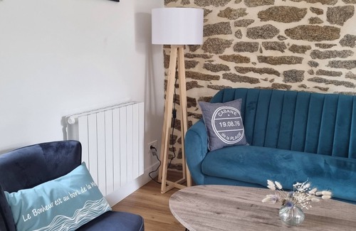 Treffiagat Casa | Petite Maison de Pêcheur à 10 m de la Plage, Avec Jardin Clos