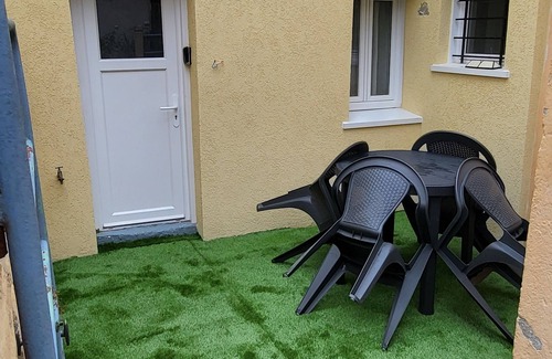 Nogent-le-Rotrou Casa | Petite Maison Avec Terrasse à 5min de la Gare et 3min du Centre Ville