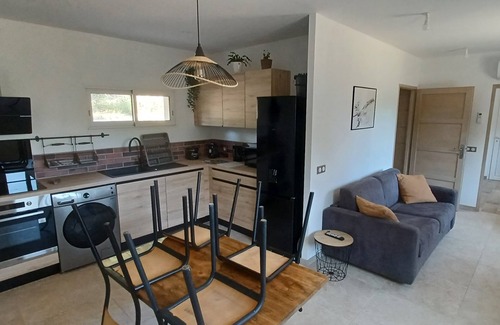 Callian Otro | Petite Maison Indépendante au Cœur des Oliviers