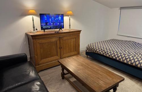 Lavacourt Apartamento | Petite maison indépendante avec parking