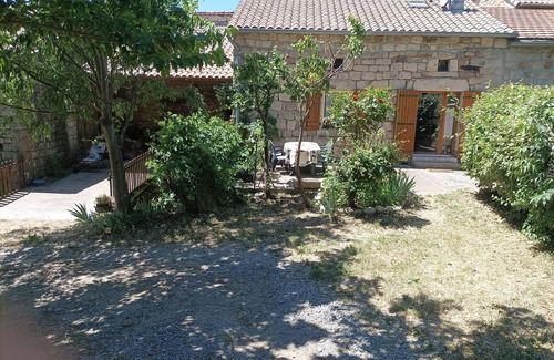 Les Salelles Casa | Petite Maison sud Ardèche Avec Jardin