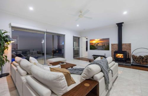 Bald Knob Casa | Petrichor Estate - 360 Views Pool & Spa