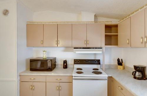 Langston Casa | Pets Welcome Quiet Retreat Near Lake Guntersville