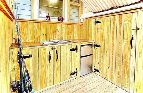 Crescent Beach Cabaña | Pets ❤️ Welcome Renovated Modern Rustic Beach Cottage Upstairs w/ 🌊 Ocean View