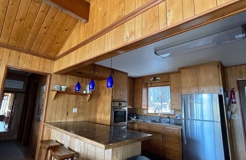 Crestline Casa | Crestline Lake Front Cabin