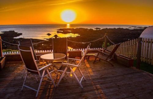 Sandhaven Casa | Pew with a View - Seafront Cottages