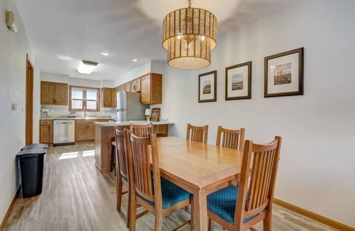 Lake Delton Condominio | Peyton's Place at Tamarack - Great Location!