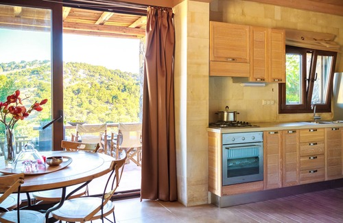 Selakano Casa | Pezoulia