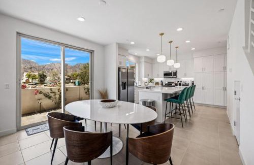 La Quinta Casa | PGA West 65 - 3 bdrm w/Loft, Sleeps 8, Pool, Gym