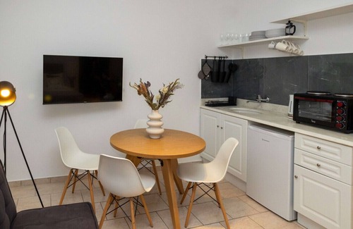Exarhia Apartamento | Phaedrus Living: Athens City Studios Angel